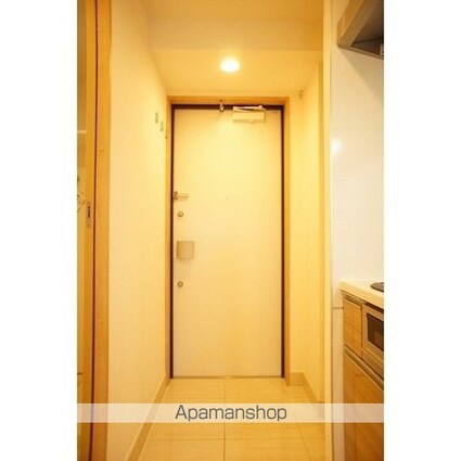 ＬＩＢＲ　ＧＲＡＮＴ　世田谷弦巻[1K/25.65m2]の玄関