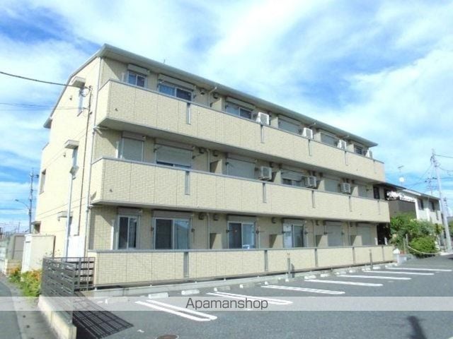 ロイヤルヒル三郷の外観写真