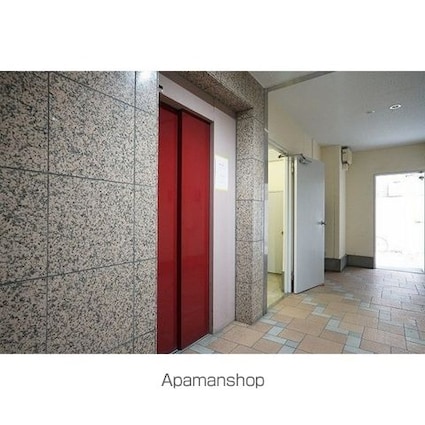 東京都北区浮間４丁目[2DK/41.8m2]のエントランス1