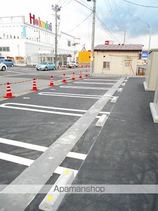 エンブレイス　Ｂ[1LDK/46.35m2]の駐車場