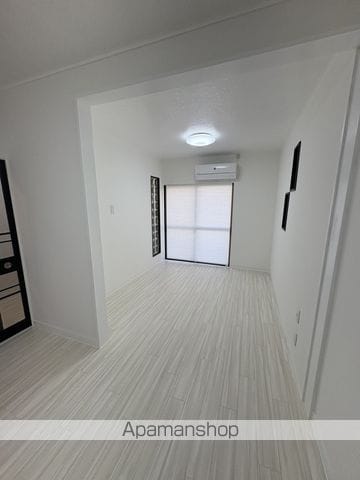 鈴蘭台北町3丁目16一戸建ての内装写真