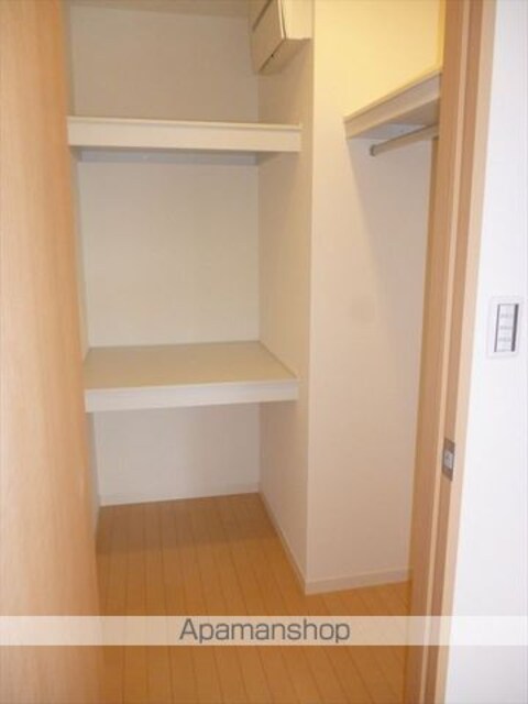 和歌山県和歌山市砂山南１丁目[1R/29.77m2]の収納