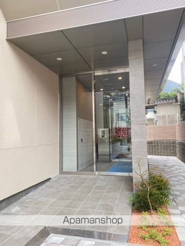 ハイグラウンド神楽坂の玄関写真