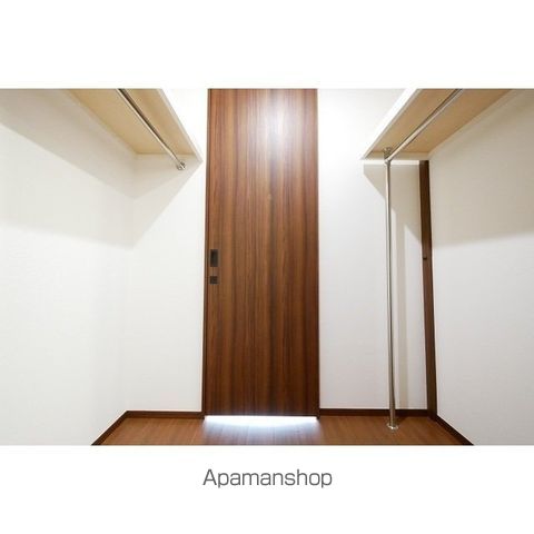コンフォリア新宿イーストサイドタワーの内装写真