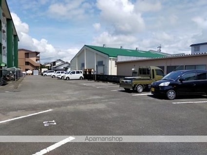 横山マンション[3DK/51.34m2]の駐車場