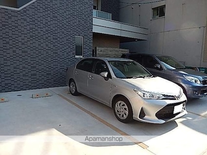 Ｌｕｍｉｅｒｅ[1LDK/42.61m2]の駐車場2