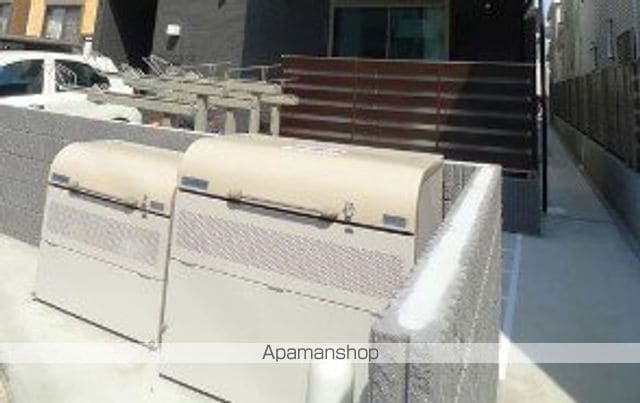 クレシェンテ大宮の外観写真