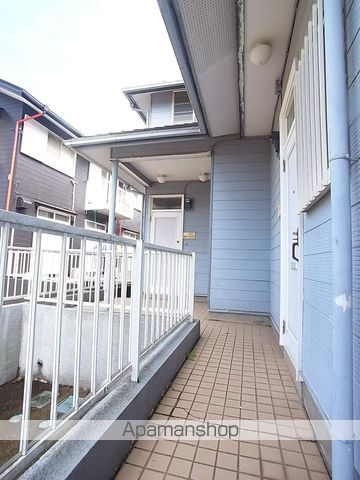 ルーミー牛久12号館の玄関写真