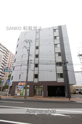 カルフール大通東の外観写真
