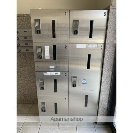 愛知県春日井市西本町２丁目[2LDK/61.56m2]のロビー1