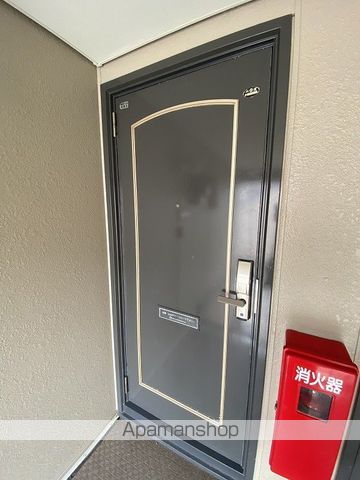 グランディールこばりの玄関写真