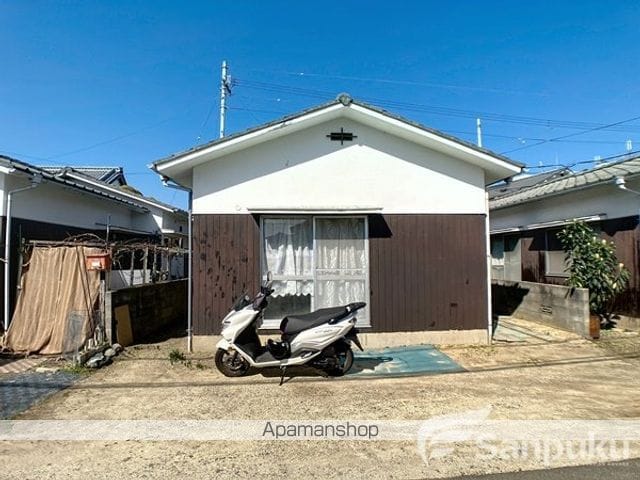 松山市 1階建 築54年の外観写真
