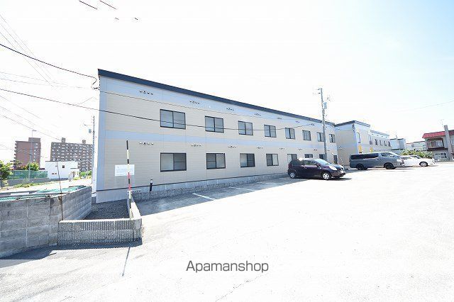 レオパレス篠路7条弐番館の外観写真