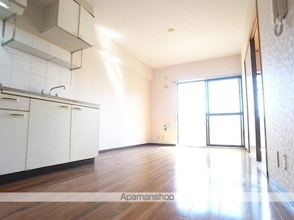 モナーク西八王子[2LDK/58.32m2]のリビング・居間