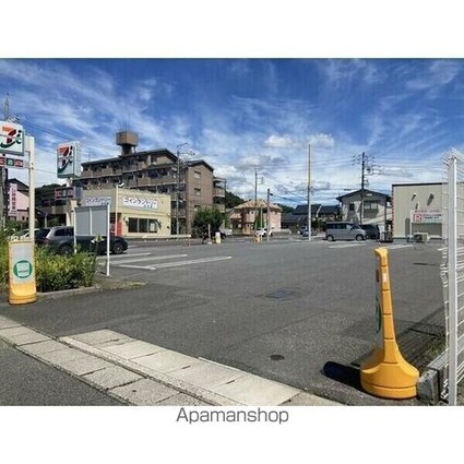 メゾンやわらぎ[1R/24.42m2]の駐車場