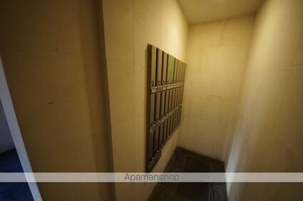 東京都新宿区西新宿５丁目[1K/21.28m2]の共用部2