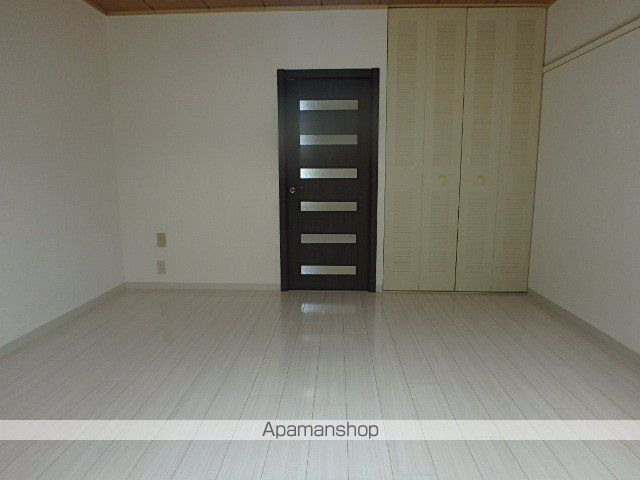クレセント渡辺Cの内装写真