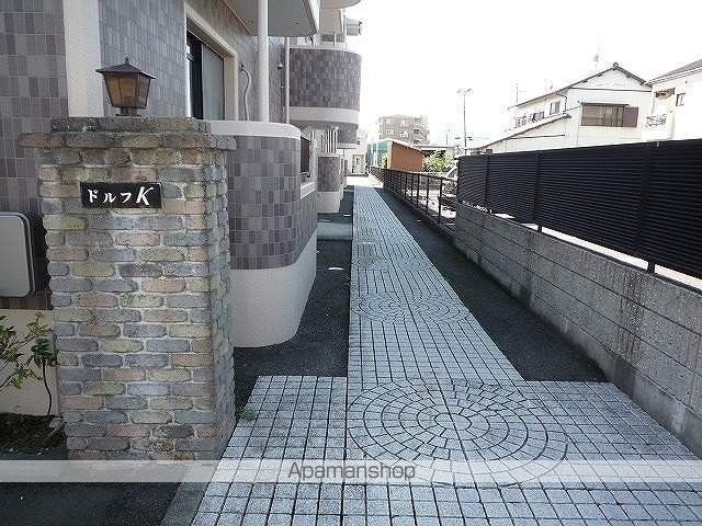 ドルフKの玄関写真