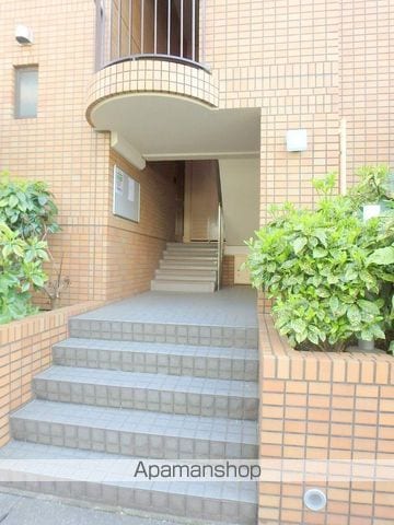 サンモリッツ宮崎台の玄関写真