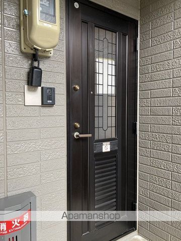 クレッセント荻川の玄関写真