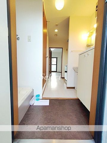 シャトール田口金沢八景の内装写真