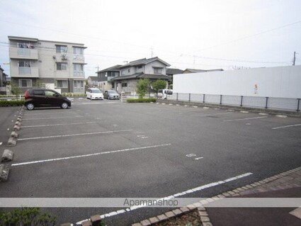 セジュールリアン[2LDK/65.11m2]の駐車場