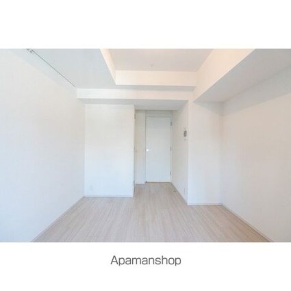 ドゥーエ横濱鶴見[1K/25.69m2]のリビング・居間