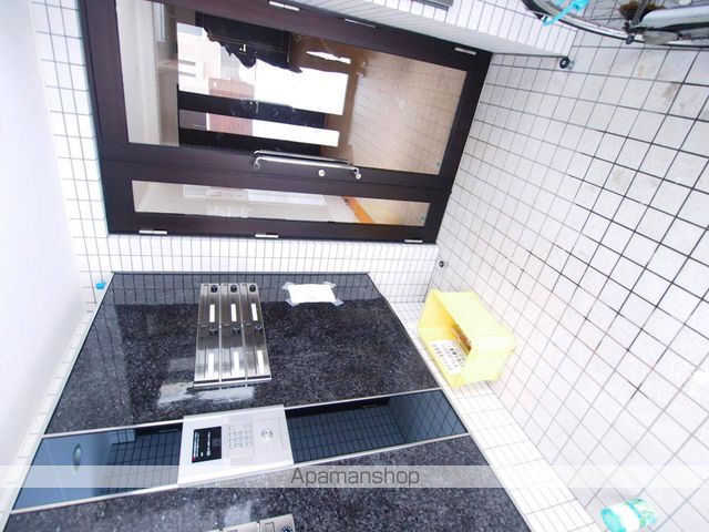 カステル美園の玄関写真