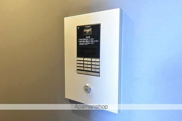 ラフレーズ学園前の玄関写真