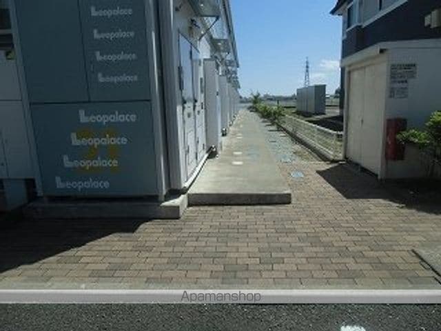 レオパレス西部の外観写真