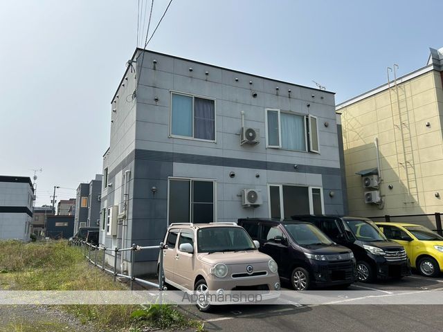 プラス32の外観写真