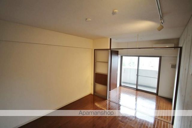 URBAN FLATS江坂の内装写真