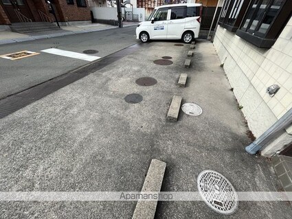和歌山県和歌山市西高松２丁目[店舗/44.81m2]の駐車場