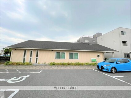 横田商事第５ビル[1LDK/41.31m2]の周辺3