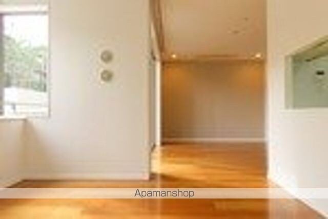 グレンパーク駒場　ＷＥＳＴ棟[3LDK/104.81m2]のリビング・居間