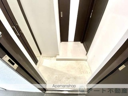 ヴェルデ・フレスコ三番町[1LDK/33.76m2]の玄関
