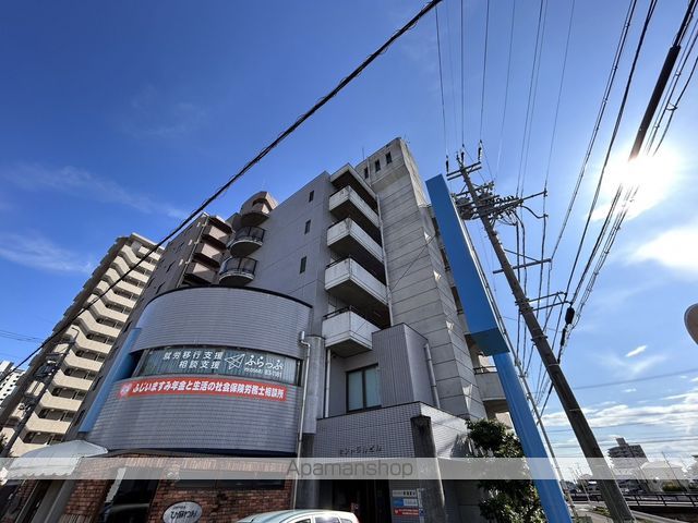 セントラルビルの外観写真