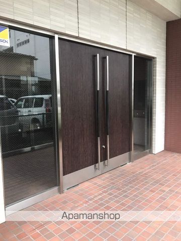 スパシエルクス横浜の玄関写真