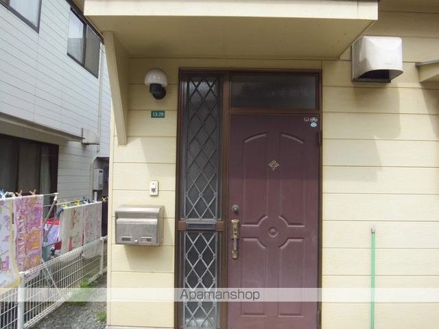 福山市 2階建 築33年の玄関写真