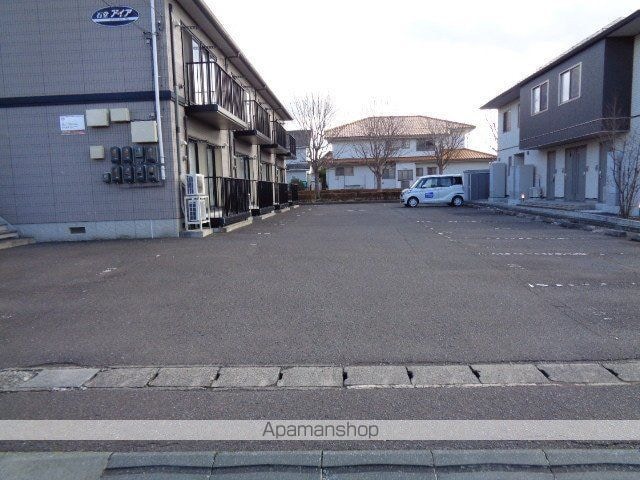 アイア石堂[2K/41.2m2]の駐車場