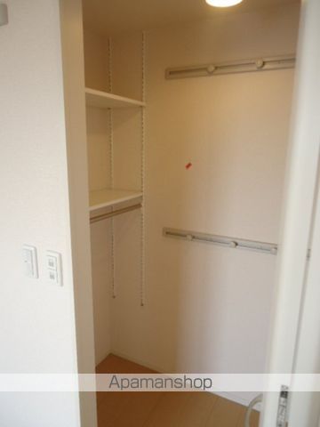 春日井市 3階建 築15年の内装写真