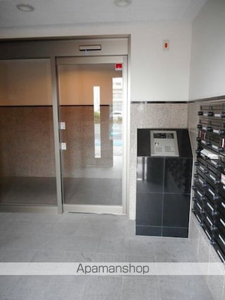 ヴィアーレ　光南[1LDK/47.6m2]のエントランス3