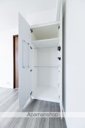 メゾン・クロイゾン[1K/25.4m2]の収納