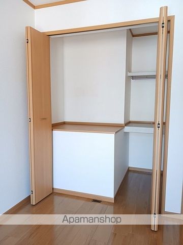 メゾンフォレスタC棟の内装写真