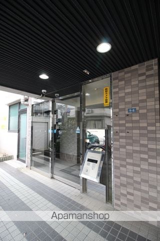 ジュネス医大東の玄関写真