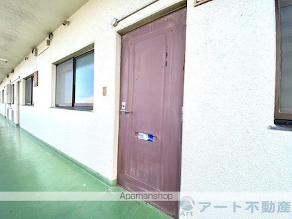 緑風館中央[2LDK/61.6m2]のエントランス2
