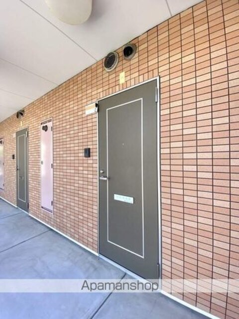 和歌山県和歌山市秋月[1K/27m2]のエントランス1