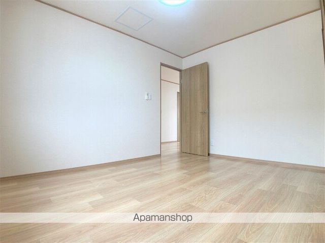 四天王ハイツ IIの内装写真
