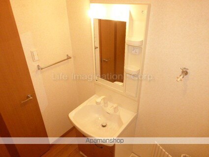 フローラルコートＤＳ[2LDK/58.4m2]の洗面所