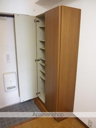 メイプル[1K/29.7m2]の玄関